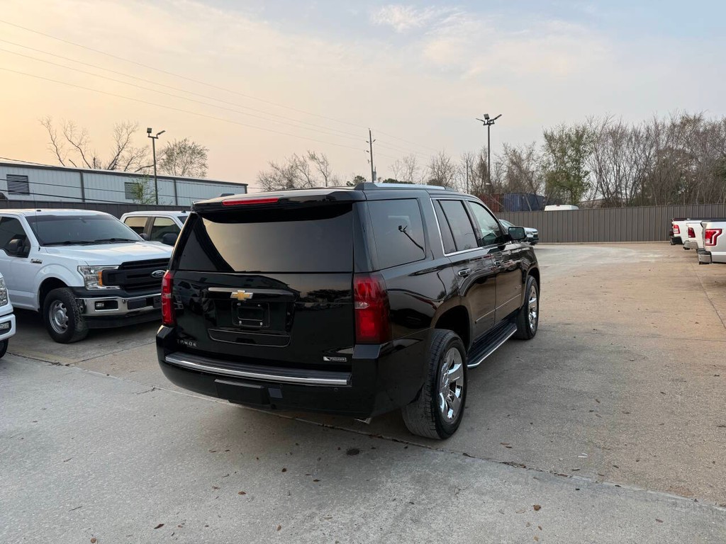 Chevrolet Tahoe Vehicle Full-screen Gallery Image 05