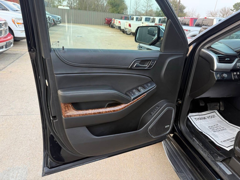 Chevrolet Tahoe Vehicle Full-screen Gallery Image 08