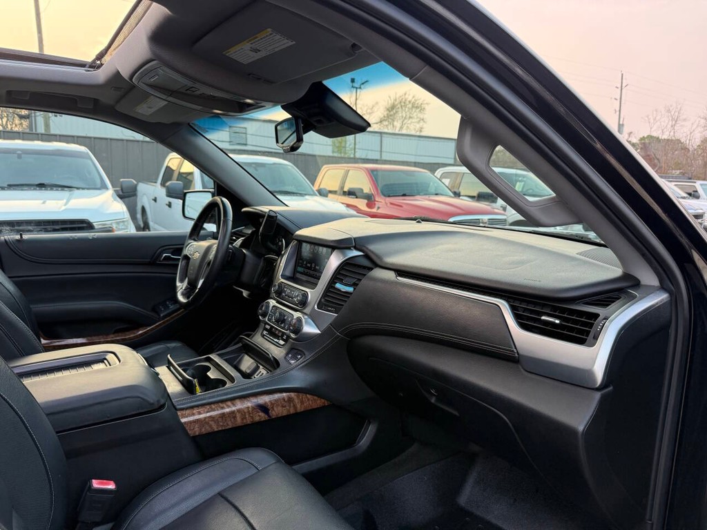 Chevrolet Tahoe Vehicle Full-screen Gallery Image 09