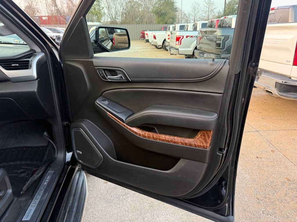 Chevrolet Tahoe Vehicle Full-screen Gallery Image 11