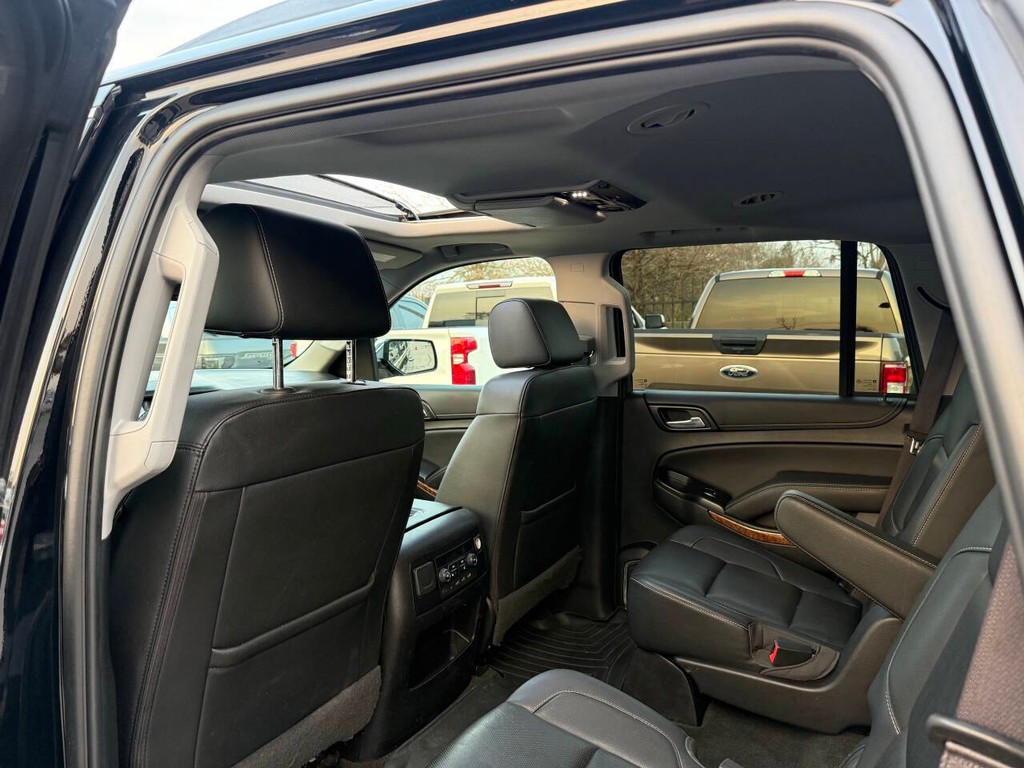 Chevrolet Tahoe Vehicle Full-screen Gallery Image 12