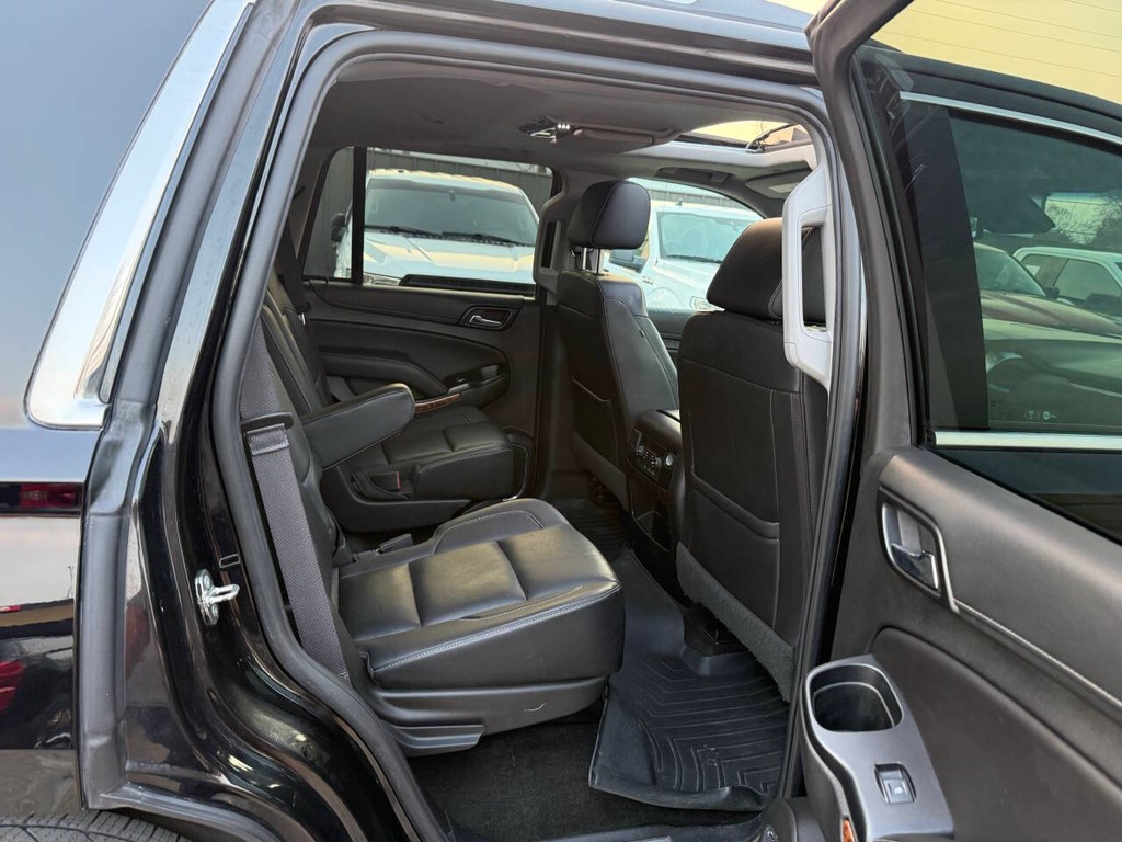 Chevrolet Tahoe Vehicle Full-screen Gallery Image 16