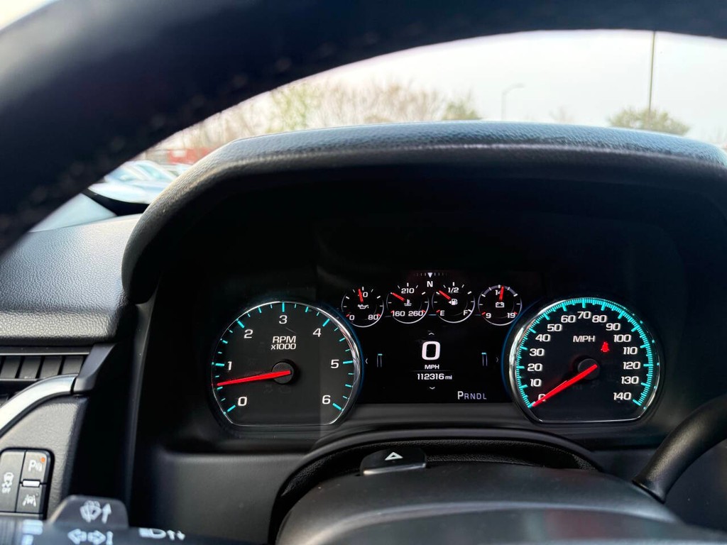 Chevrolet Tahoe Vehicle Full-screen Gallery Image 35