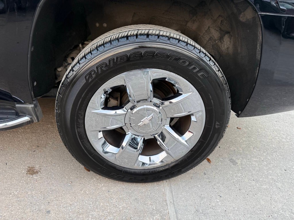 Chevrolet Tahoe Vehicle Full-screen Gallery Image 38
