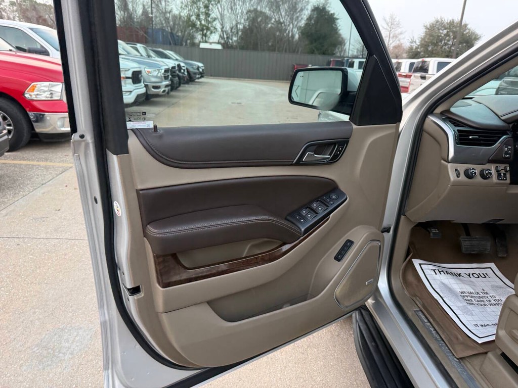 Chevrolet Tahoe Vehicle Full-screen Gallery Image 08