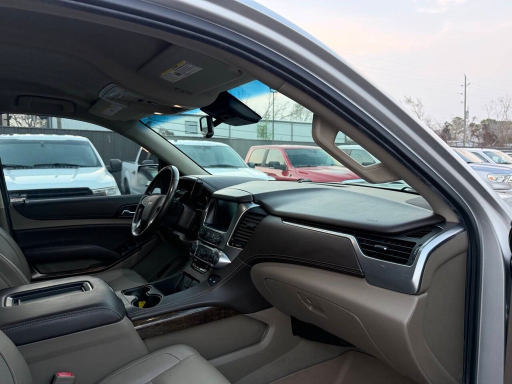 Chevrolet Tahoe Vehicle Full-screen Gallery Image 09