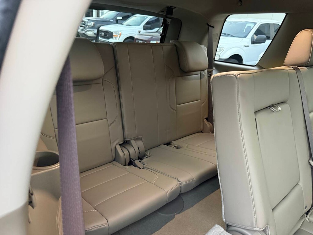 Chevrolet Tahoe Vehicle Full-screen Gallery Image 17