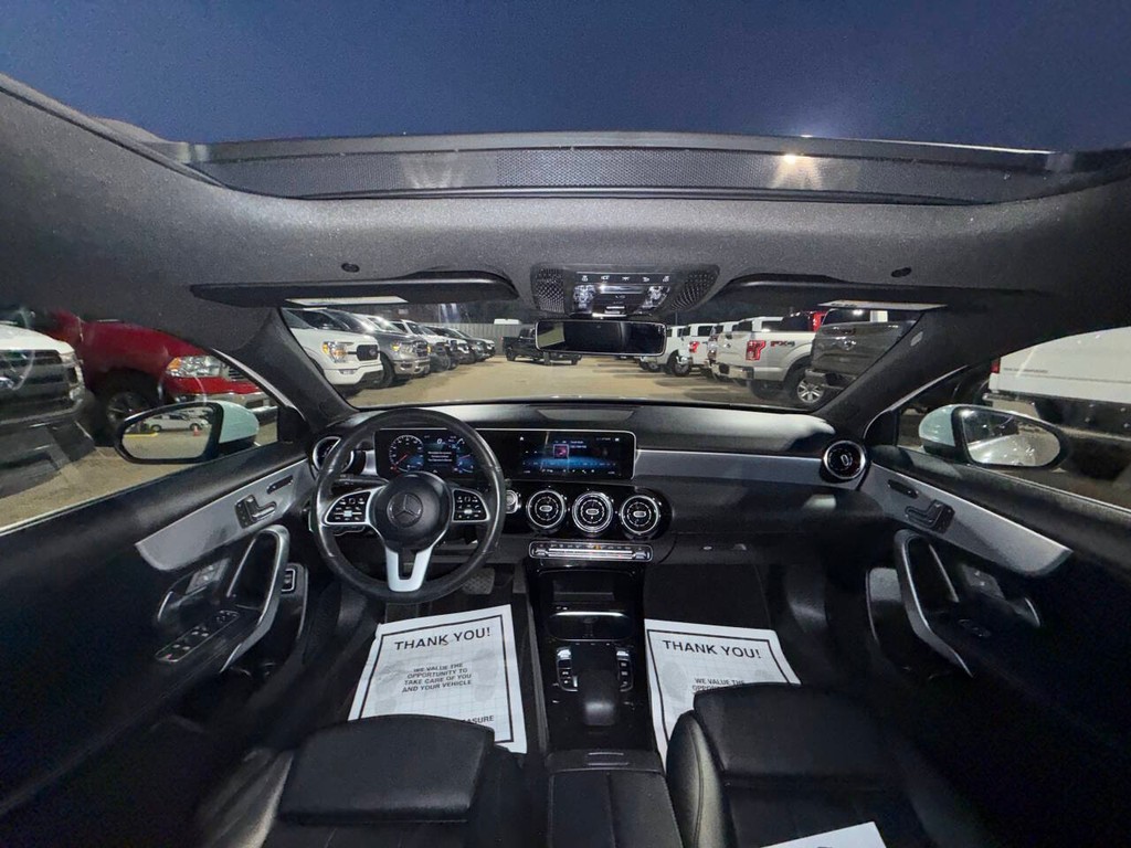 Mercedes-Benz A-Class Vehicle Full-screen Gallery Image 13