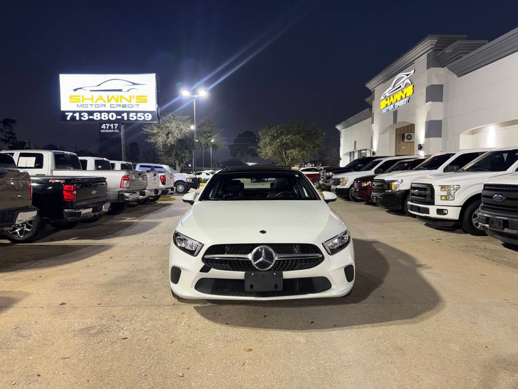 Mercedes-Benz A-Class Vehicle Full-screen Gallery Image 40