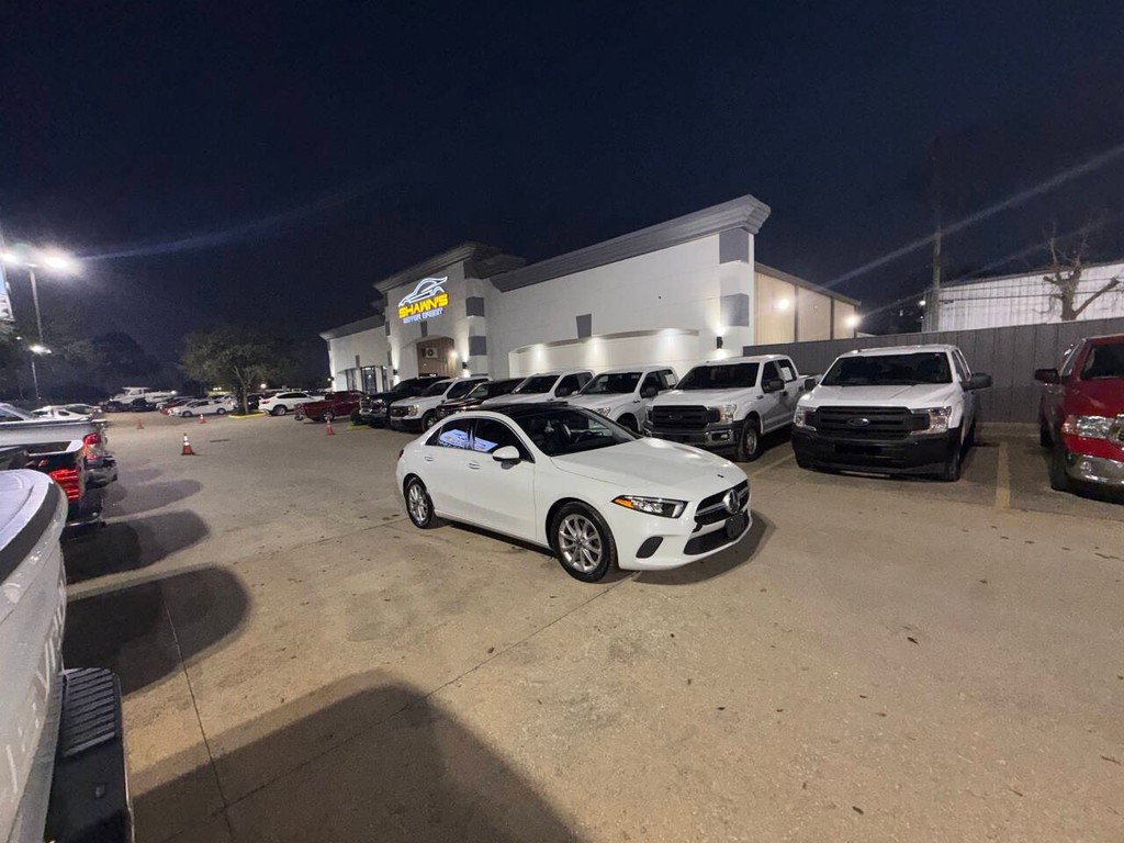 Mercedes-Benz A-Class Vehicle Full-screen Gallery Image 43