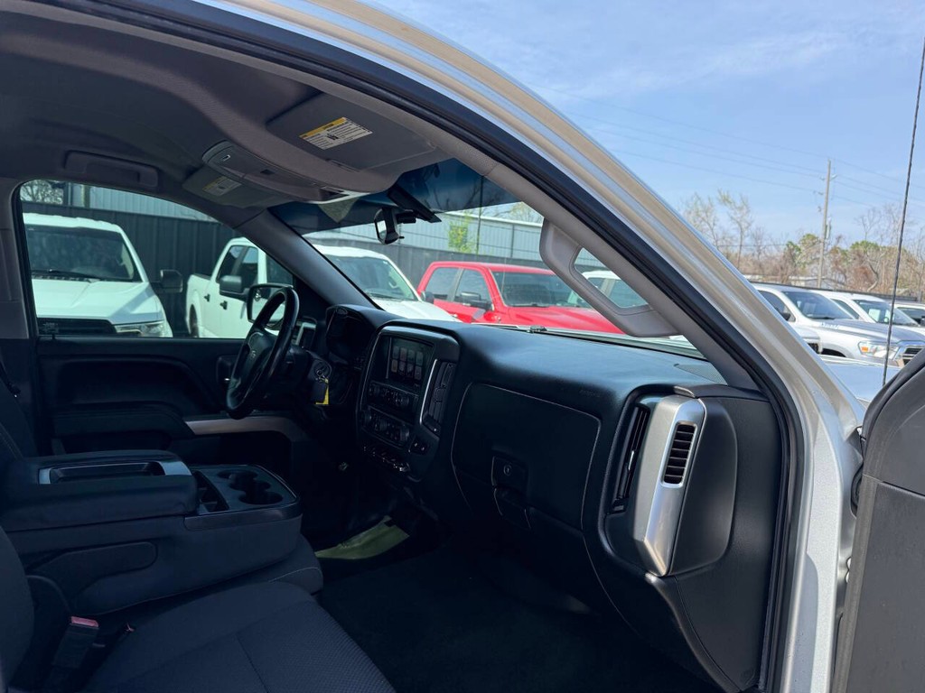 Chevrolet Silverado 1500 Vehicle Full-screen Gallery Image 09