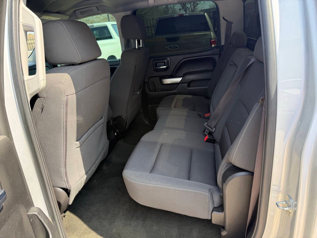 Chevrolet Silverado 1500 Vehicle Full-screen Gallery Image 13