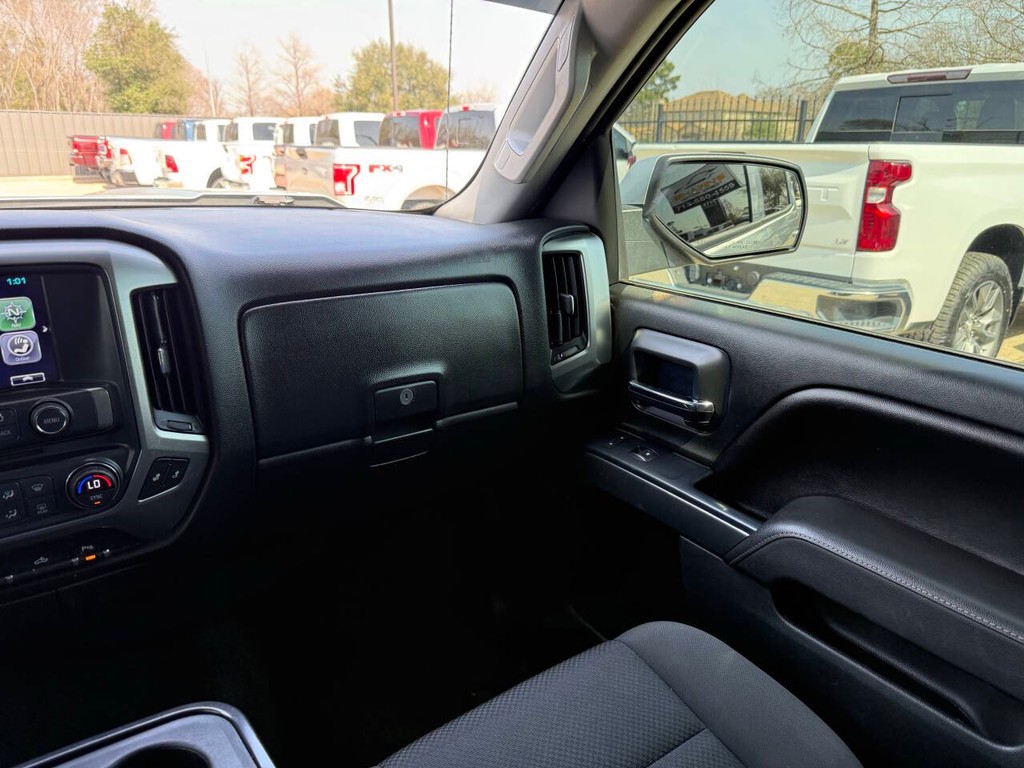 Chevrolet Silverado 1500 Vehicle Full-screen Gallery Image 20