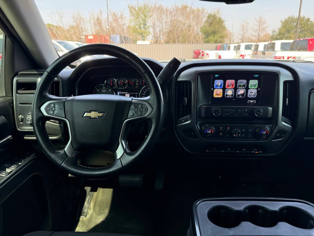 Chevrolet Silverado 1500 Vehicle Full-screen Gallery Image 21