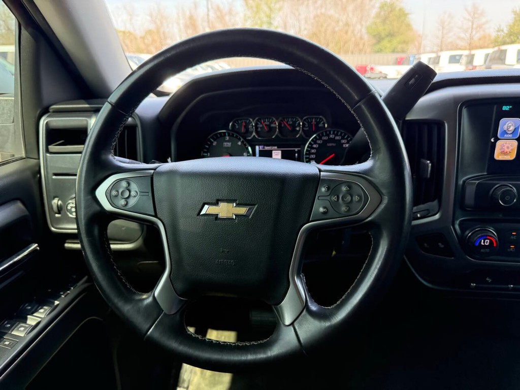 Chevrolet Silverado 1500 Vehicle Full-screen Gallery Image 22