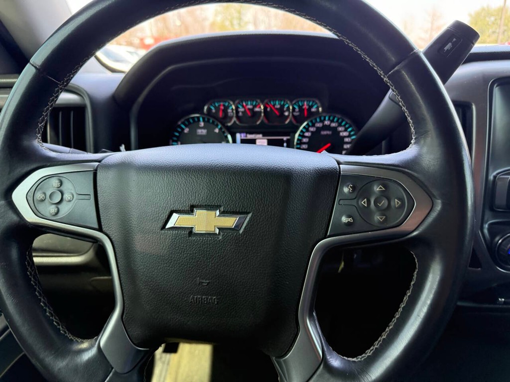 Chevrolet Silverado 1500 Vehicle Full-screen Gallery Image 23
