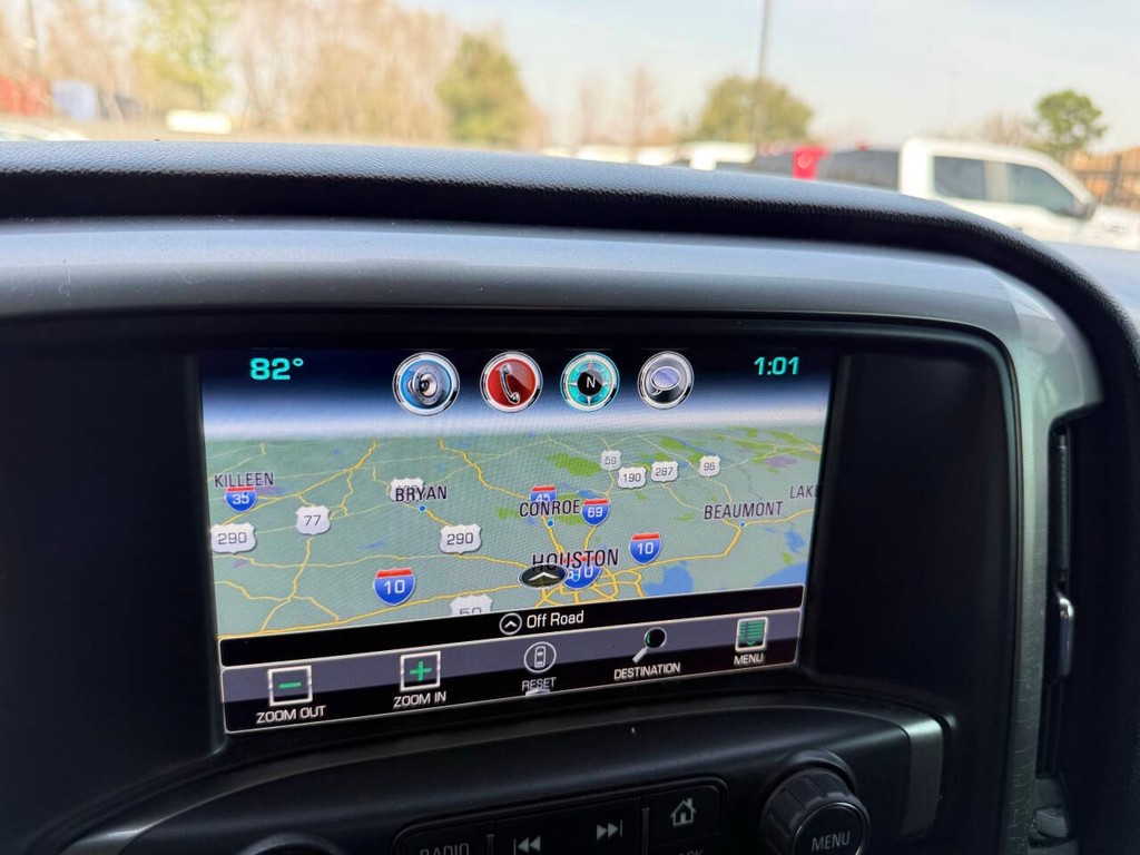 Chevrolet Silverado 1500 Vehicle Full-screen Gallery Image 26