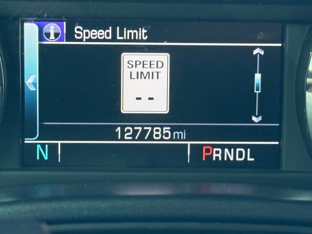 Chevrolet Silverado 1500 Vehicle Full-screen Gallery Image 32