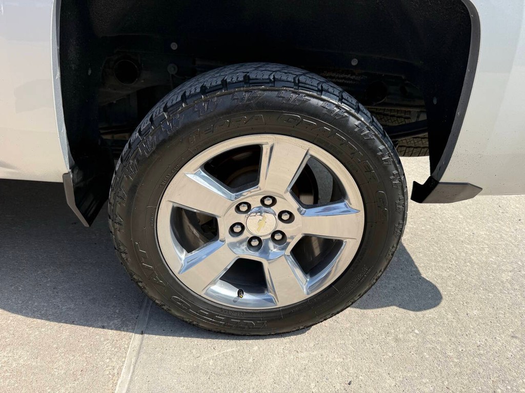 Chevrolet Silverado 1500 Vehicle Full-screen Gallery Image 35