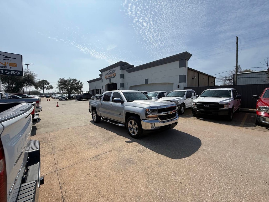 Chevrolet Silverado 1500 Vehicle Full-screen Gallery Image 42
