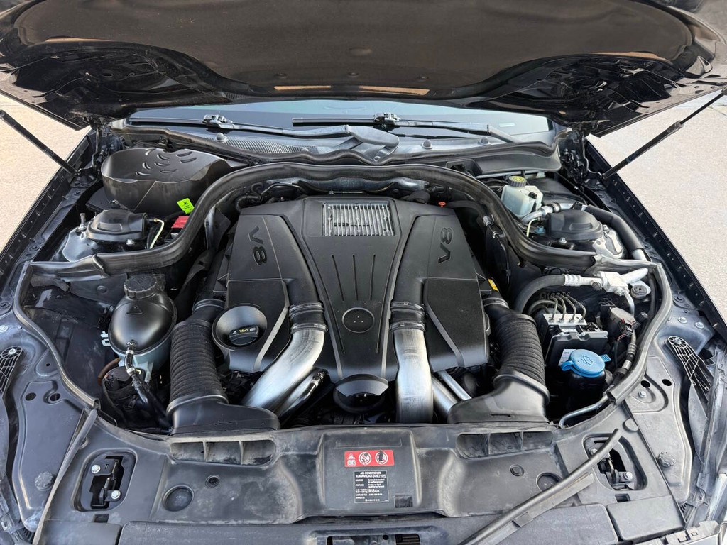 Mercedes-Benz CLS-Class Vehicle Full-screen Gallery Image 35