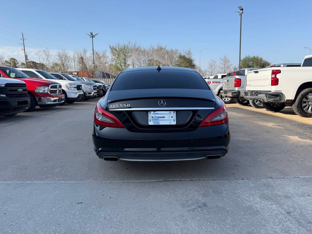 Mercedes-Benz CLS-Class Vehicle Full-screen Gallery Image 39