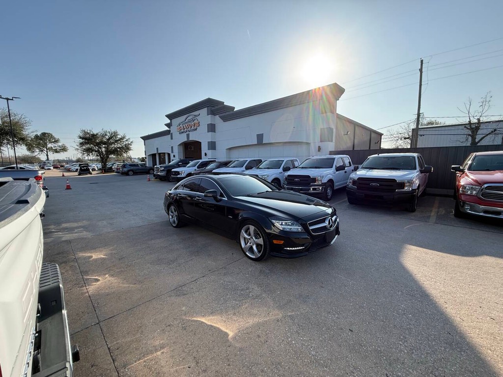 Mercedes-Benz CLS-Class Vehicle Full-screen Gallery Image 44