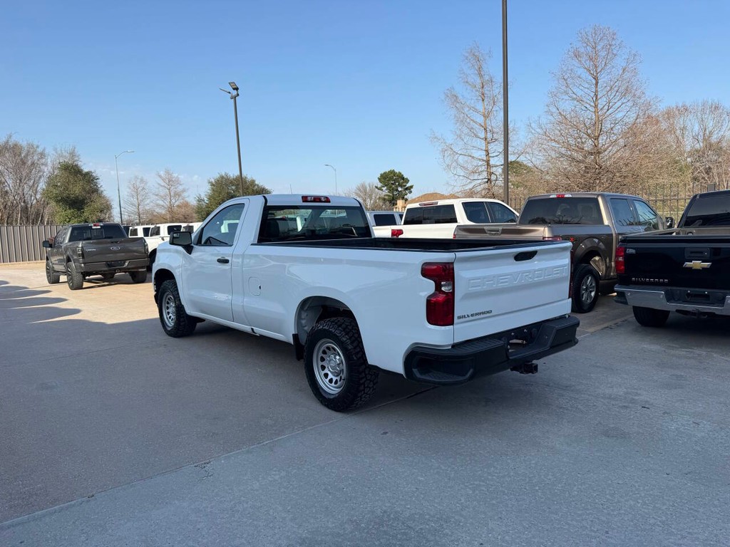 Chevrolet Silverado 1500 Vehicle Full-screen Gallery Image 04