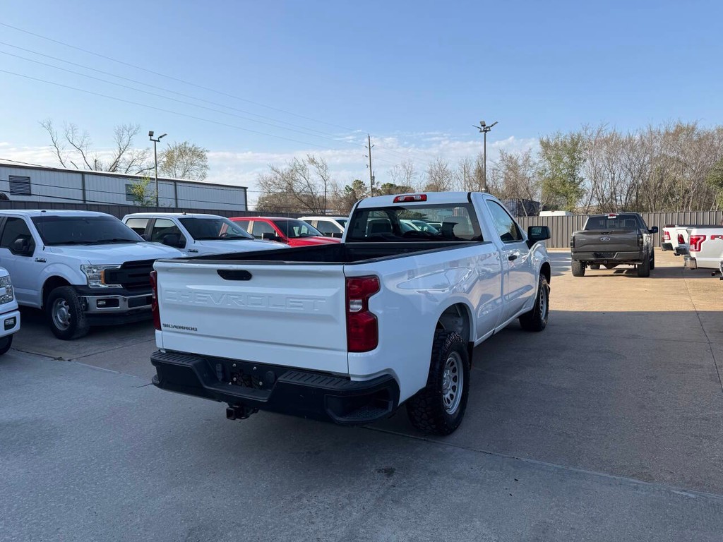 Chevrolet Silverado 1500 Vehicle Full-screen Gallery Image 05