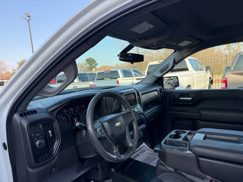 Chevrolet Silverado 1500 Vehicle Full-screen Gallery Image 06