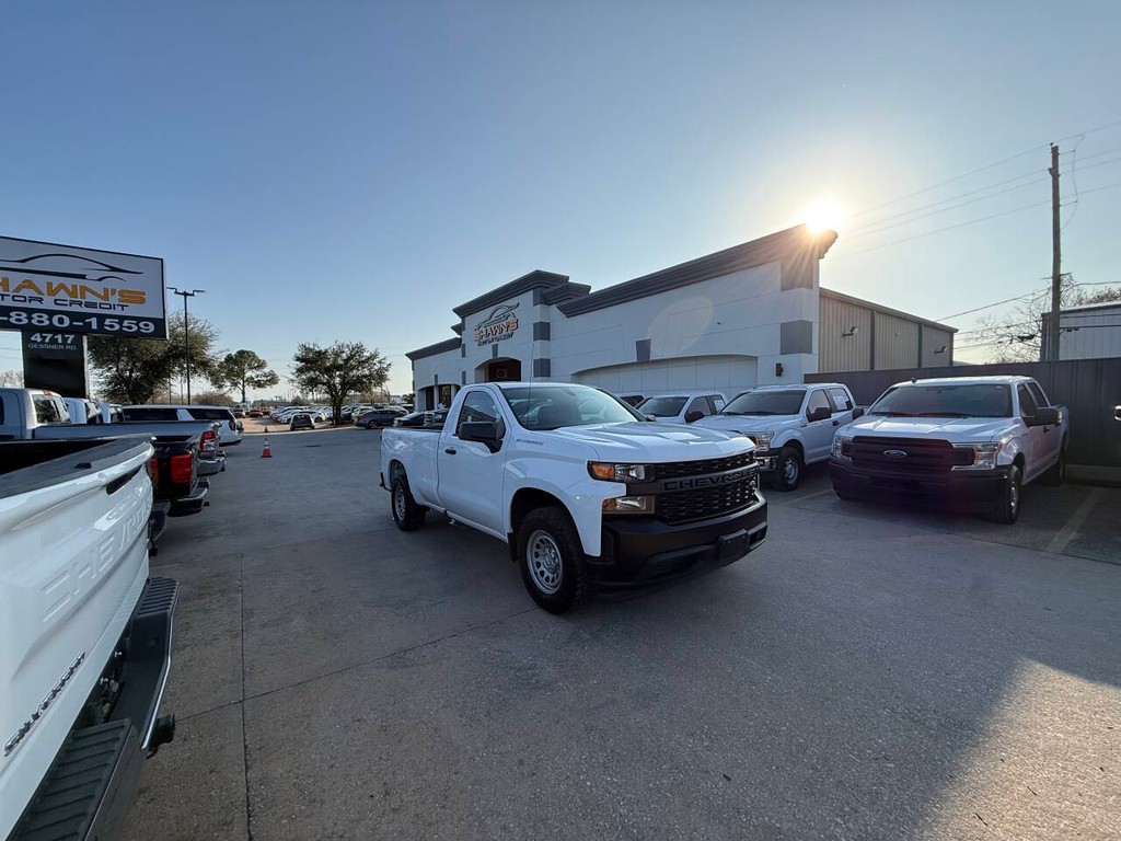 Chevrolet Silverado 1500 Vehicle Full-screen Gallery Image 36