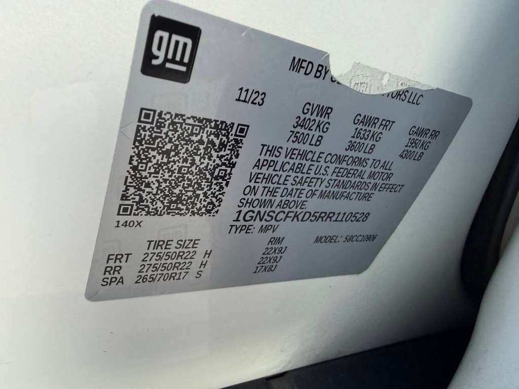 Chevrolet Suburban Vehicle Full-screen Gallery Image 37