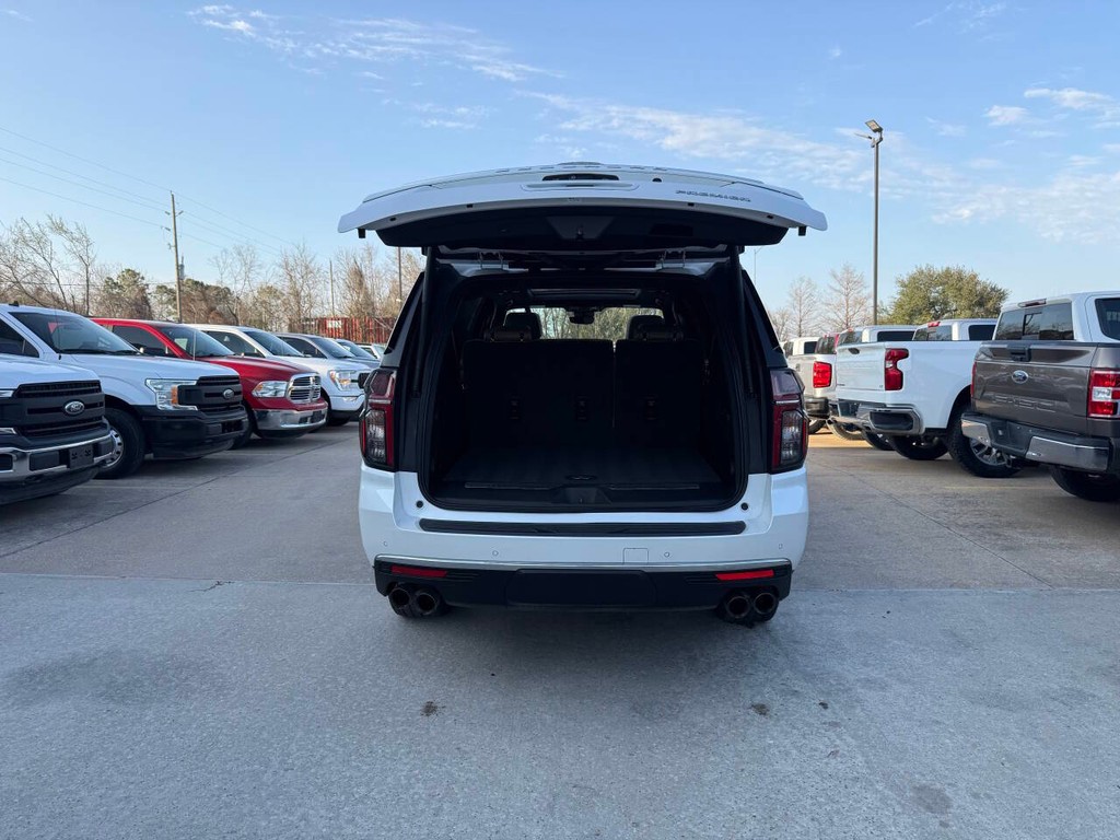 Chevrolet Suburban Vehicle Full-screen Gallery Image 40