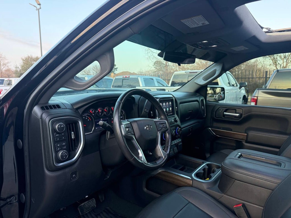 Chevrolet Silverado 1500 Vehicle Full-screen Gallery Image 06