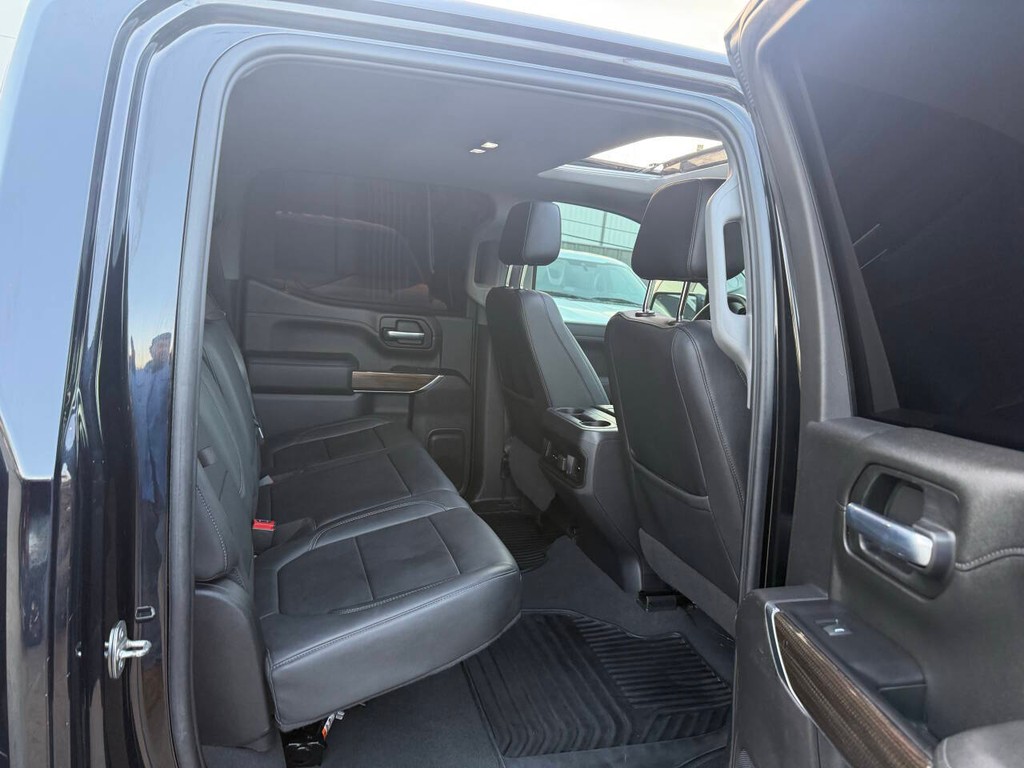 Chevrolet Silverado 1500 Vehicle Full-screen Gallery Image 15