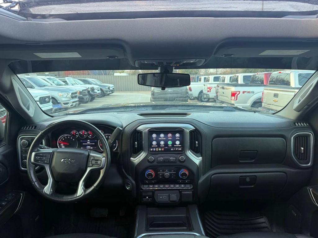 Chevrolet Silverado 1500 Vehicle Full-screen Gallery Image 17