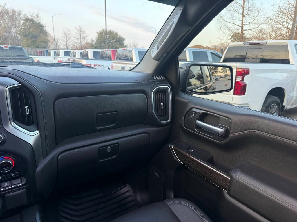 Chevrolet Silverado 1500 Vehicle Full-screen Gallery Image 20