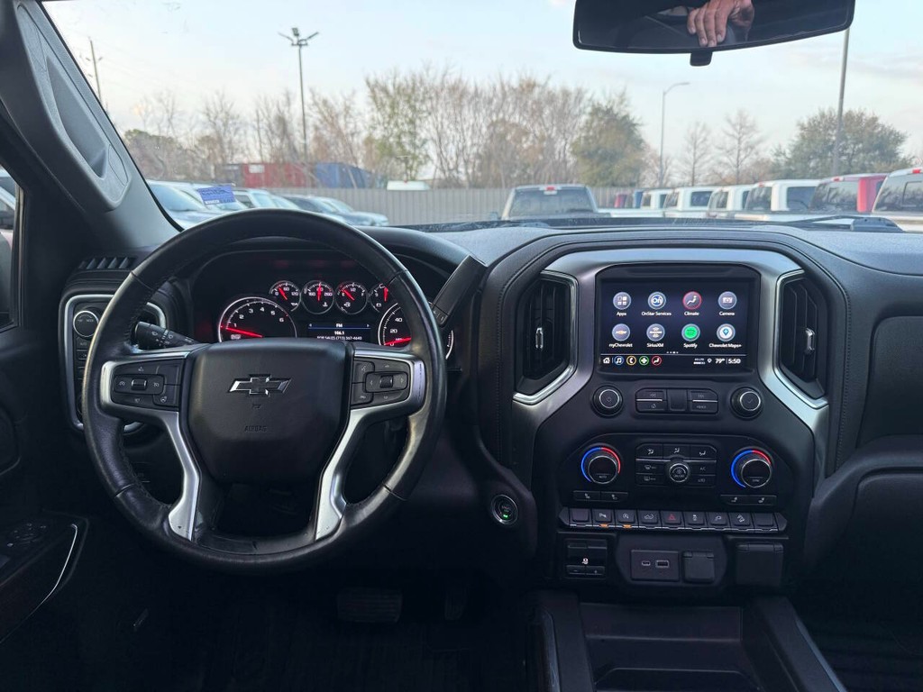 Chevrolet Silverado 1500 Vehicle Full-screen Gallery Image 21