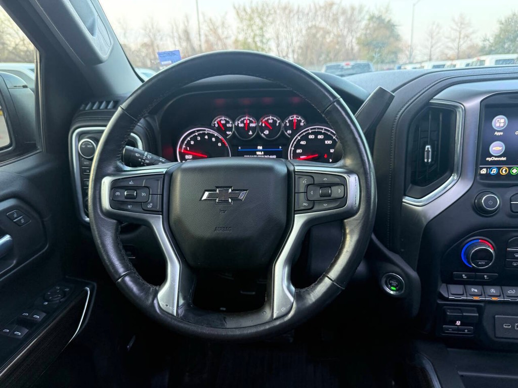 Chevrolet Silverado 1500 Vehicle Full-screen Gallery Image 22