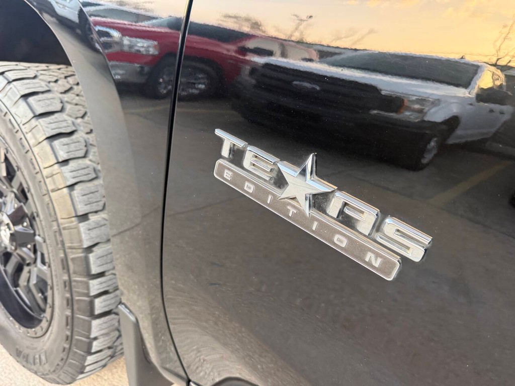 Chevrolet Silverado 1500 Vehicle Full-screen Gallery Image 37