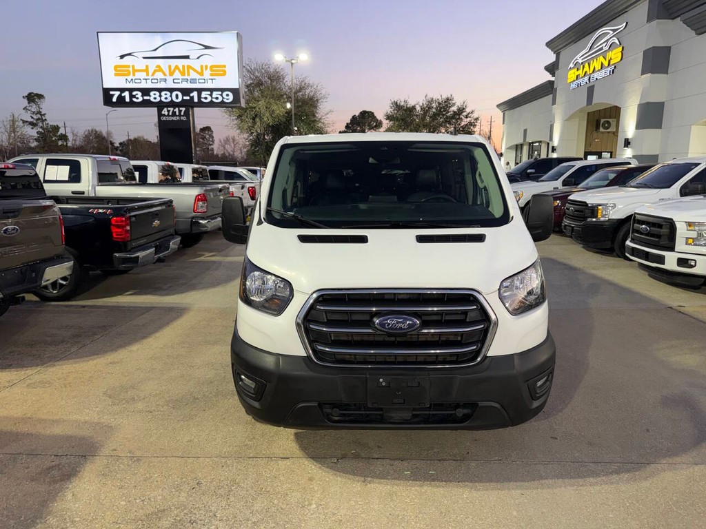 Ford Transit Passenger Wagon Vehicle Full-screen Gallery Image 32