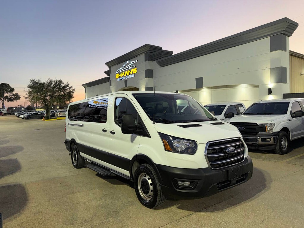 Ford Transit Passenger Wagon Vehicle Full-screen Gallery Image 34