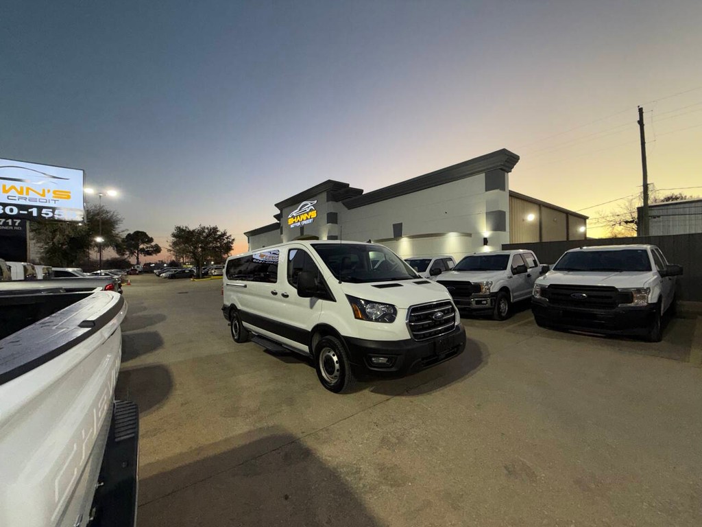 Ford Transit Passenger Wagon Vehicle Full-screen Gallery Image 35