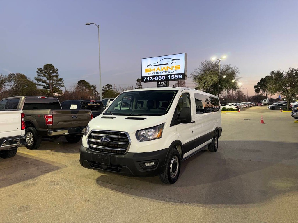 Ford Transit Passenger Wagon Vehicle Full-screen Gallery Image 36