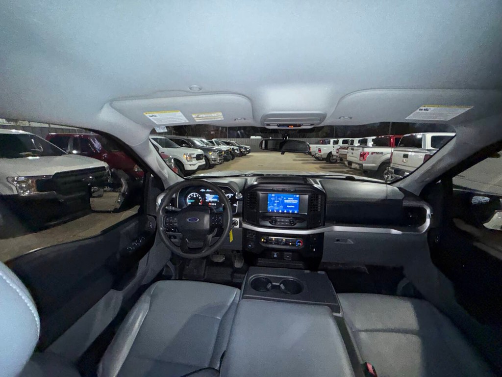 Ford F-150 Vehicle Full-screen Gallery Image 19