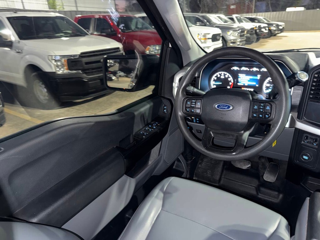 Ford F-150 Vehicle Full-screen Gallery Image 20
