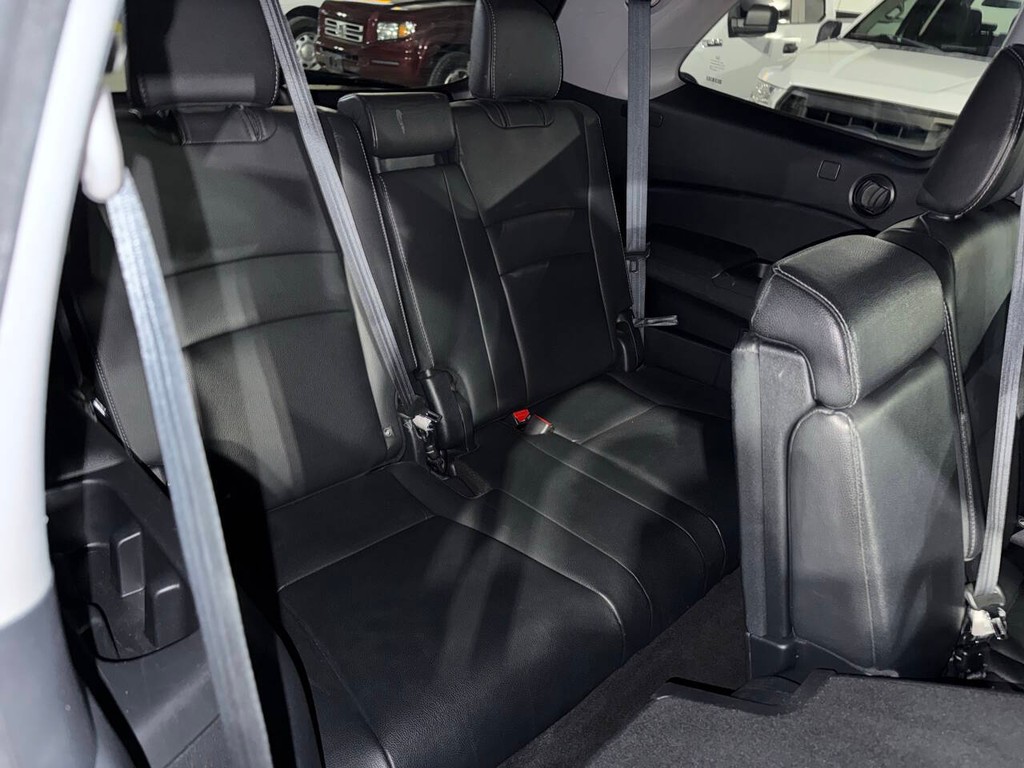 Honda Pilot Vehicle Full-screen Gallery Image 17