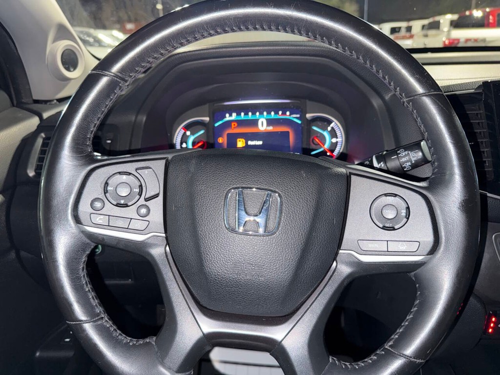 Honda Pilot Vehicle Full-screen Gallery Image 25