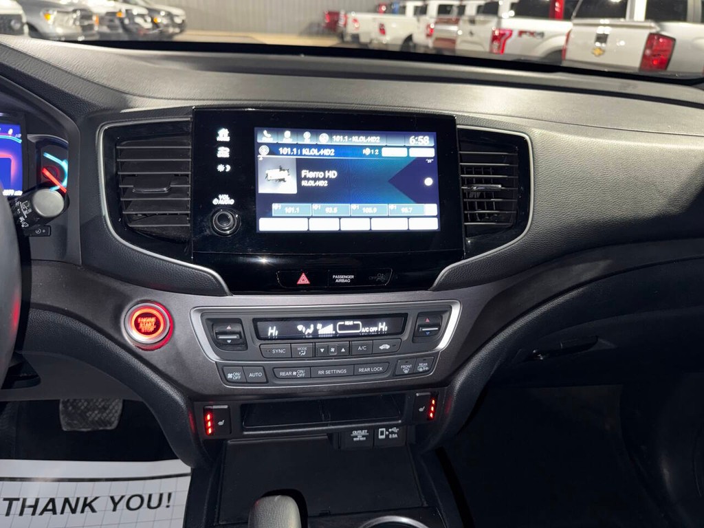 Honda Pilot Vehicle Full-screen Gallery Image 26