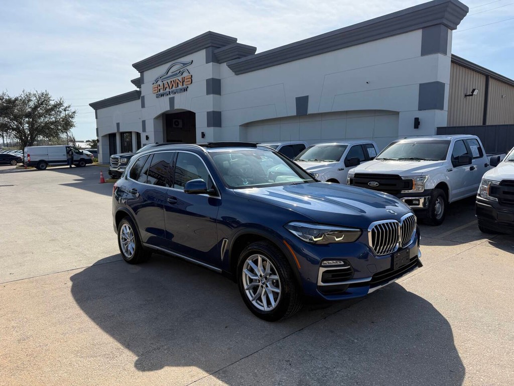 BMW X5 Vehicle Full-screen Gallery Image 02